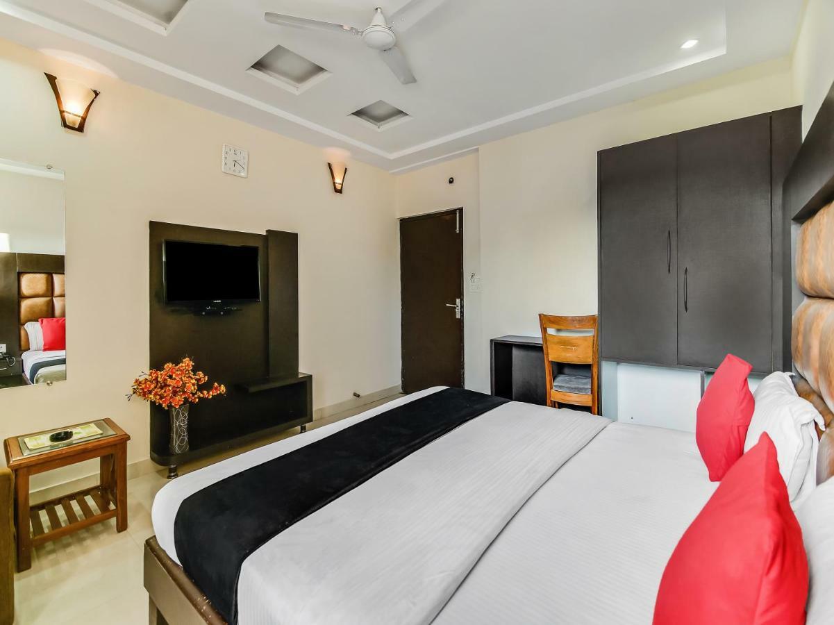 Capital O 32619 Hotel Sugar Palm Gwalior Ngoại thất bức ảnh