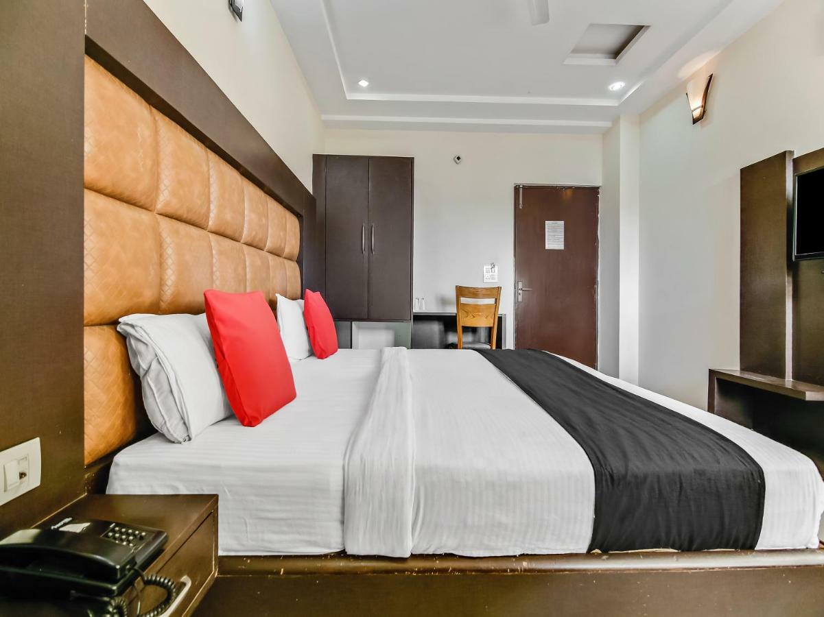 Capital O 32619 Hotel Sugar Palm Gwalior Ngoại thất bức ảnh