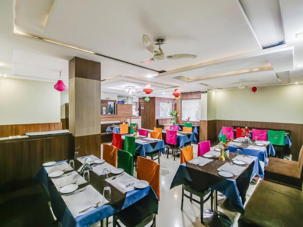 Capital O 32619 Hotel Sugar Palm Gwalior Ngoại thất bức ảnh